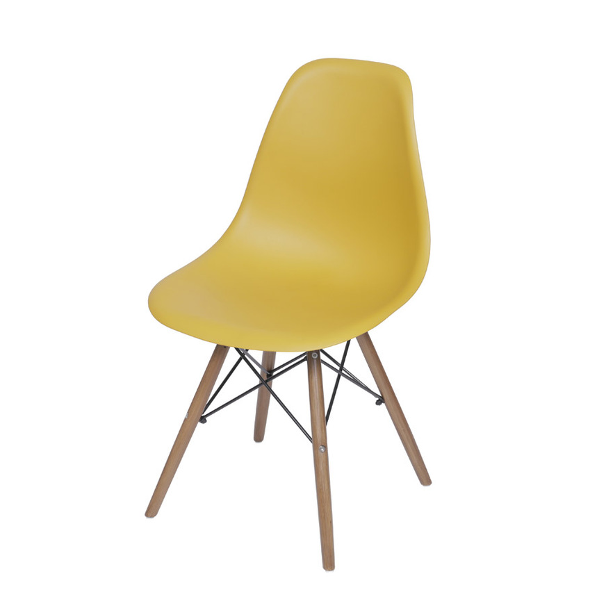 Cadeira Charles Eames DKR base Madeira Açafrao